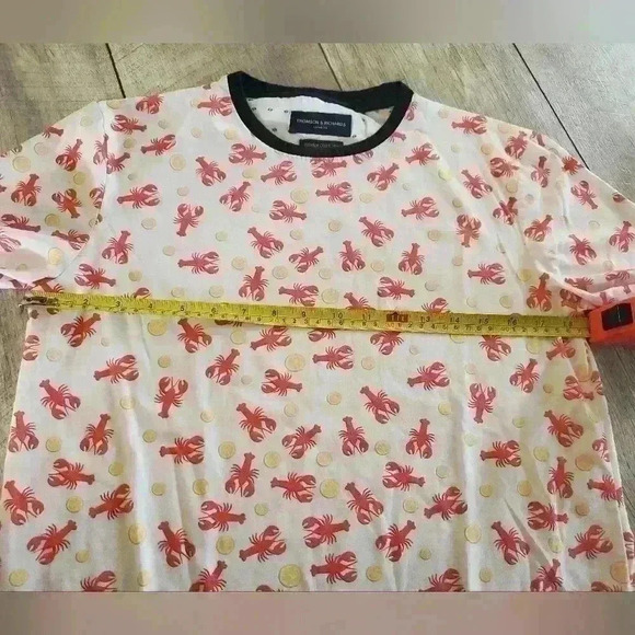 2For$40.Thomson & Richards London premium lobsters  and lemons tshirt size med. - Picture 9 of 10